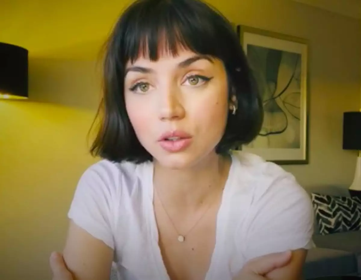 ana-de-armas-pelo.jpg