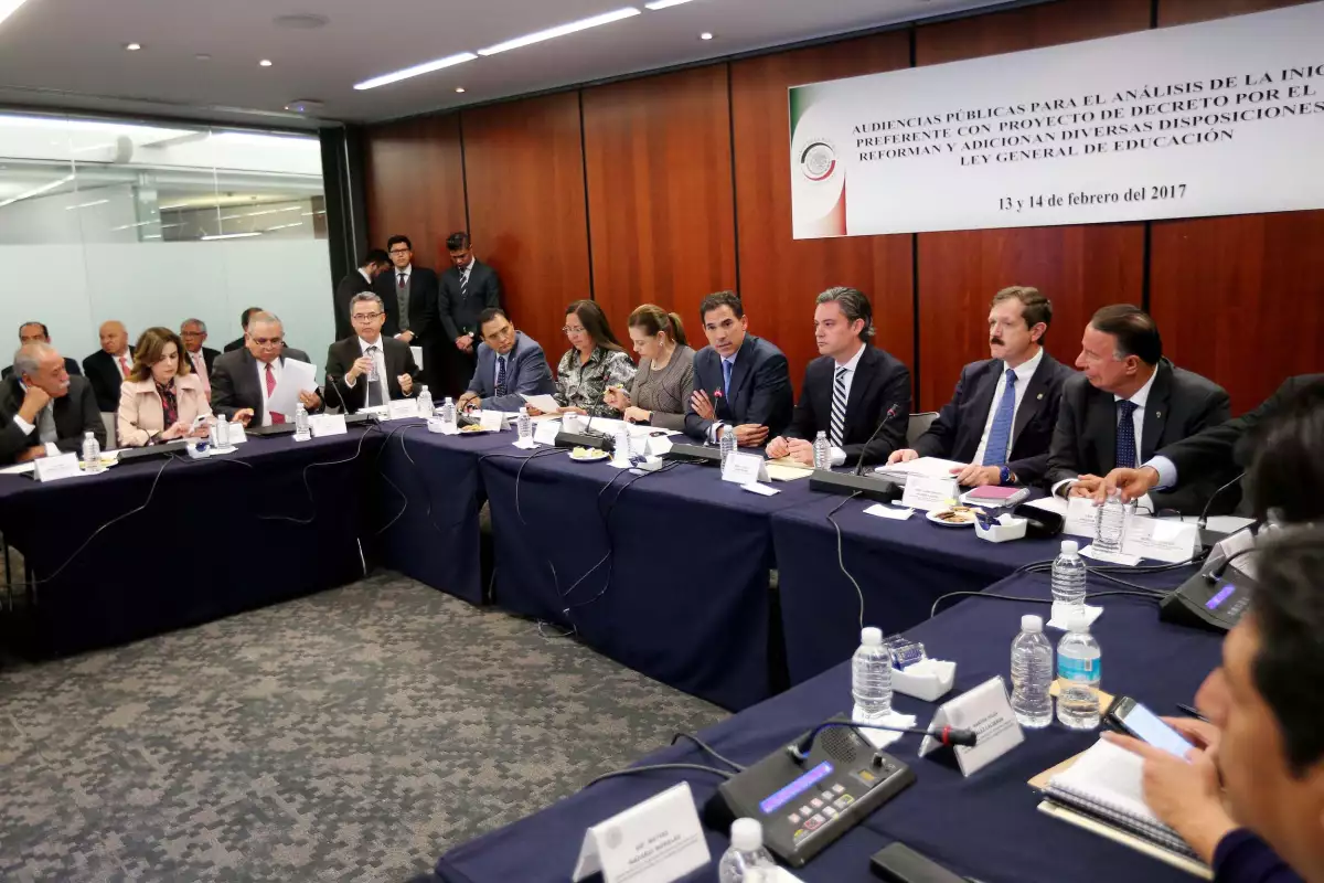 Mesa de trabajo por los migrantes