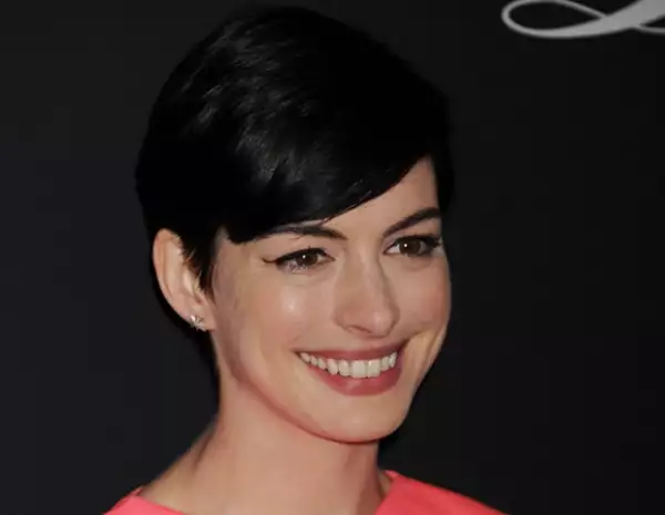 Anne Hathaway