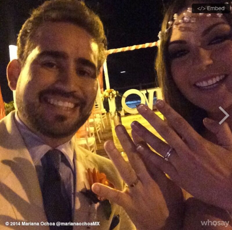 Rosana Nájera compartió una foto en la que se ve a los recién casados.