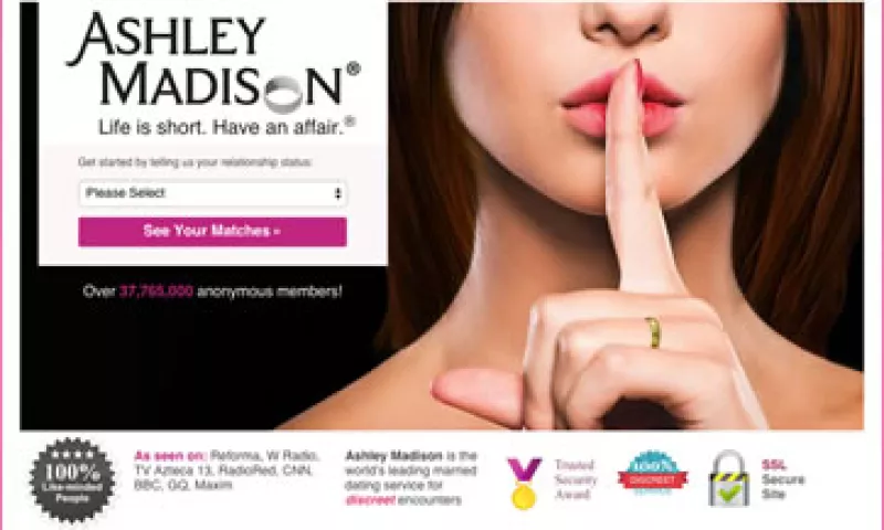 El sitio fue hackeado este domingo. (Foto: AshleyMadison.com)