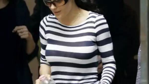 Este sábado, Salma y François-Henri fueron vistos saliendo del teatro La Fenice.