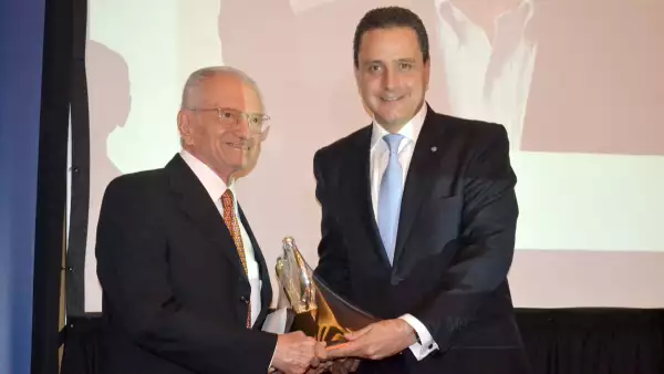 Miguel Mancera recibe Premio Alex Anderson