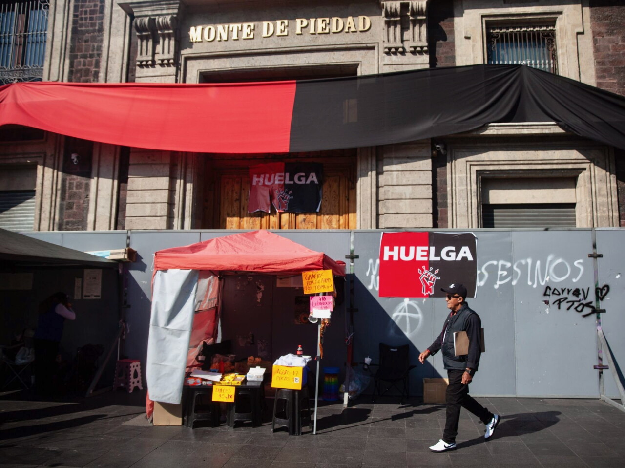 La huelga de Monte de Piedad se acerca al año y ahora un sindicato pide terminarla