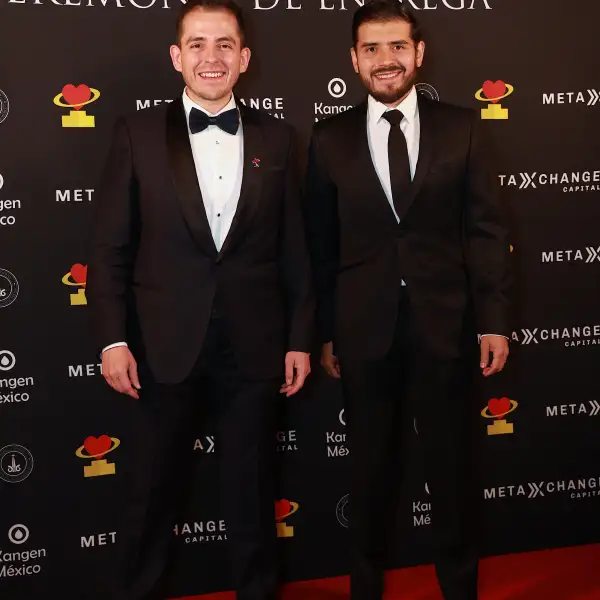 Ade y Uri Alvarado 