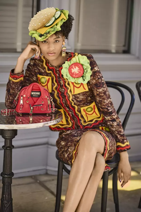 moschino-2.jpeg