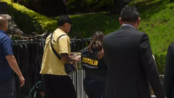 Carlos Salcedo acude FGJEM a declarar -6.jpg 