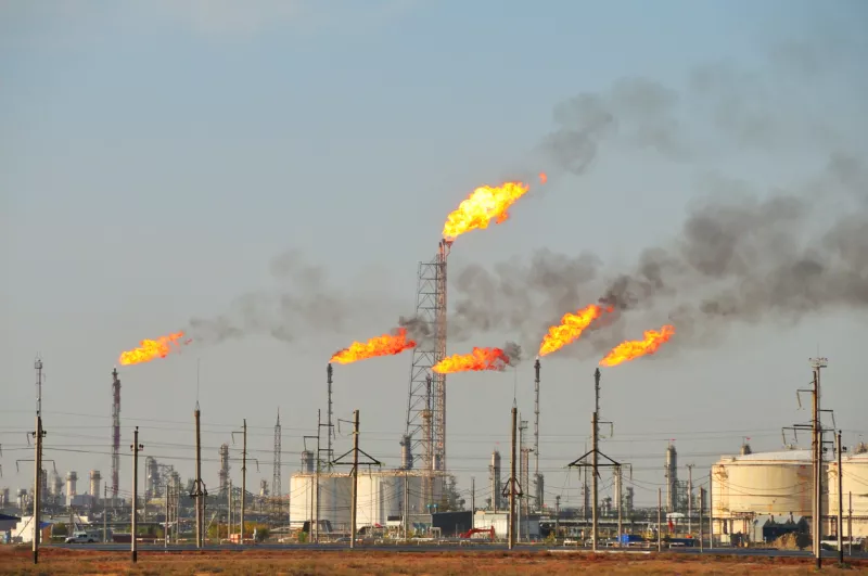 México importa 70% del gas que consume pero Pemex quema en el aire una quinta parte de lo que produce en un día