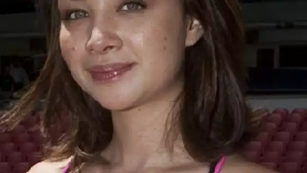 La actriz y cantante actuará de manera legal contra la publicación que aseguró que ella había estado embarazada.