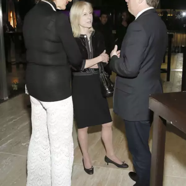 Sonce Alexander,Ángela Westwater,Richard Eduards