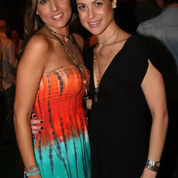 Fiesta de Fernando Lebrija por sus 2 diosas de plata