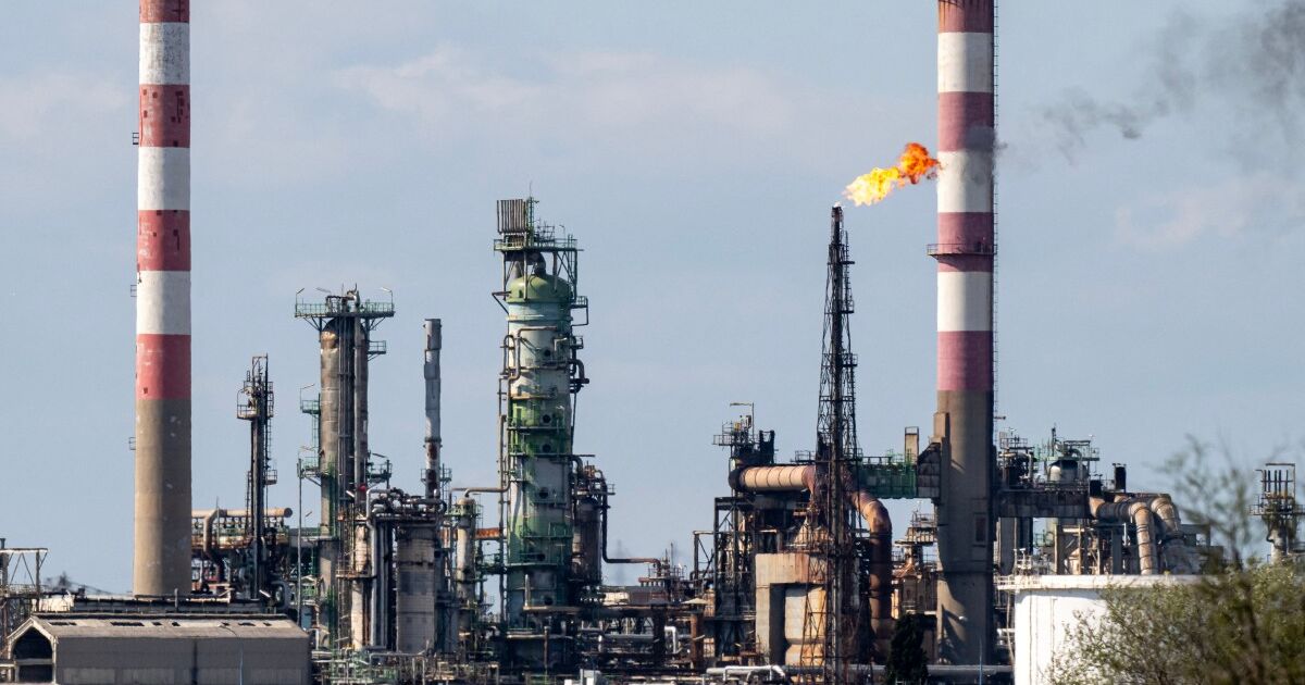 Petrol krizi 70'lerdekini ikiye katlıyor ve İran savaşı bitse bile fiyatların yıllarca yüksek seyretmesini tehdit ediyor