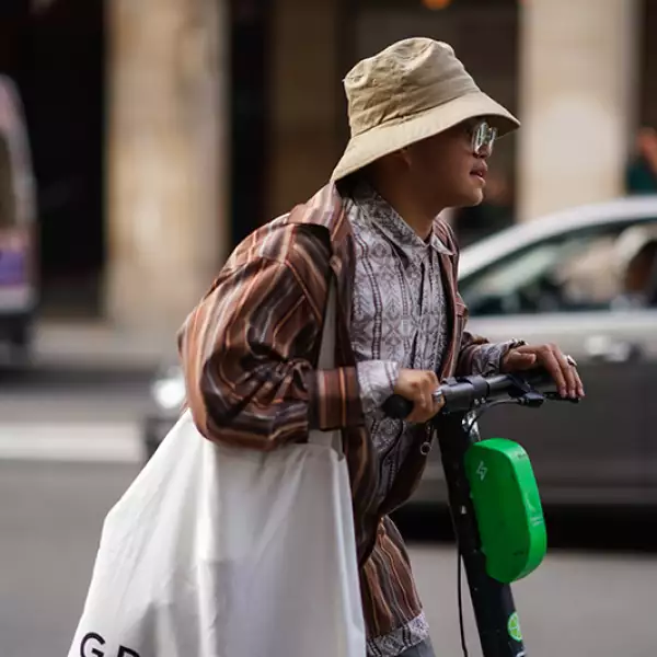 Street Style : Paris Fashion Week - Menswear Spring/Summer 2020 : Day Six