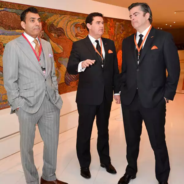 Arshad Mahmood,Steve Curnow y Will Hiwgs.