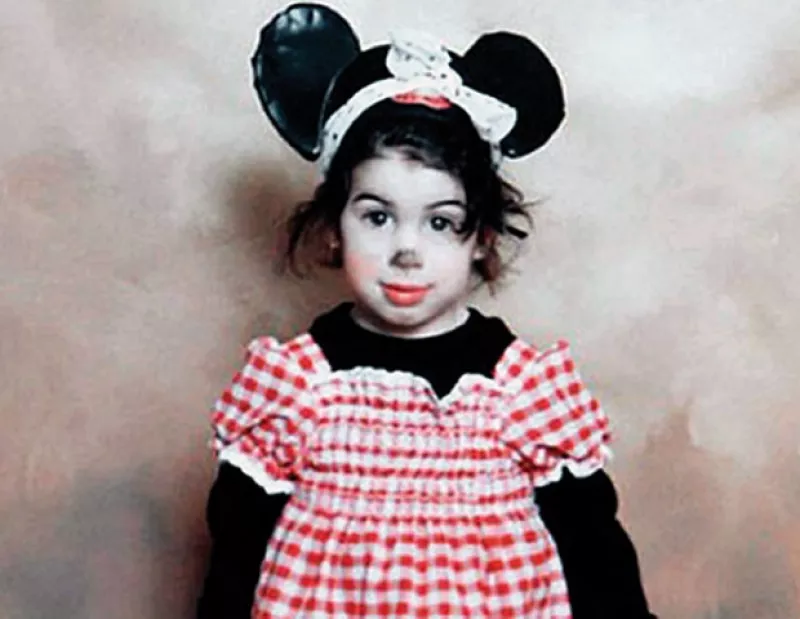 Hoy la cantante hubiera cumplido hoy 28 años. Lamentablemente su cuerpo sin vida fue hallado en su casa de Londres el pasado 23 de julio. Te decimos quién fue está virtuosa del canto.