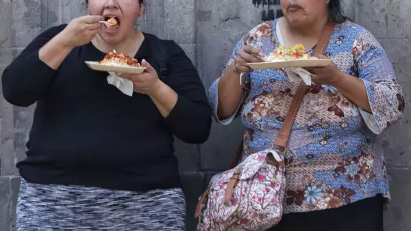 Por comida chatarra, solo el 25% de los mexicanos tiene un peso saludable