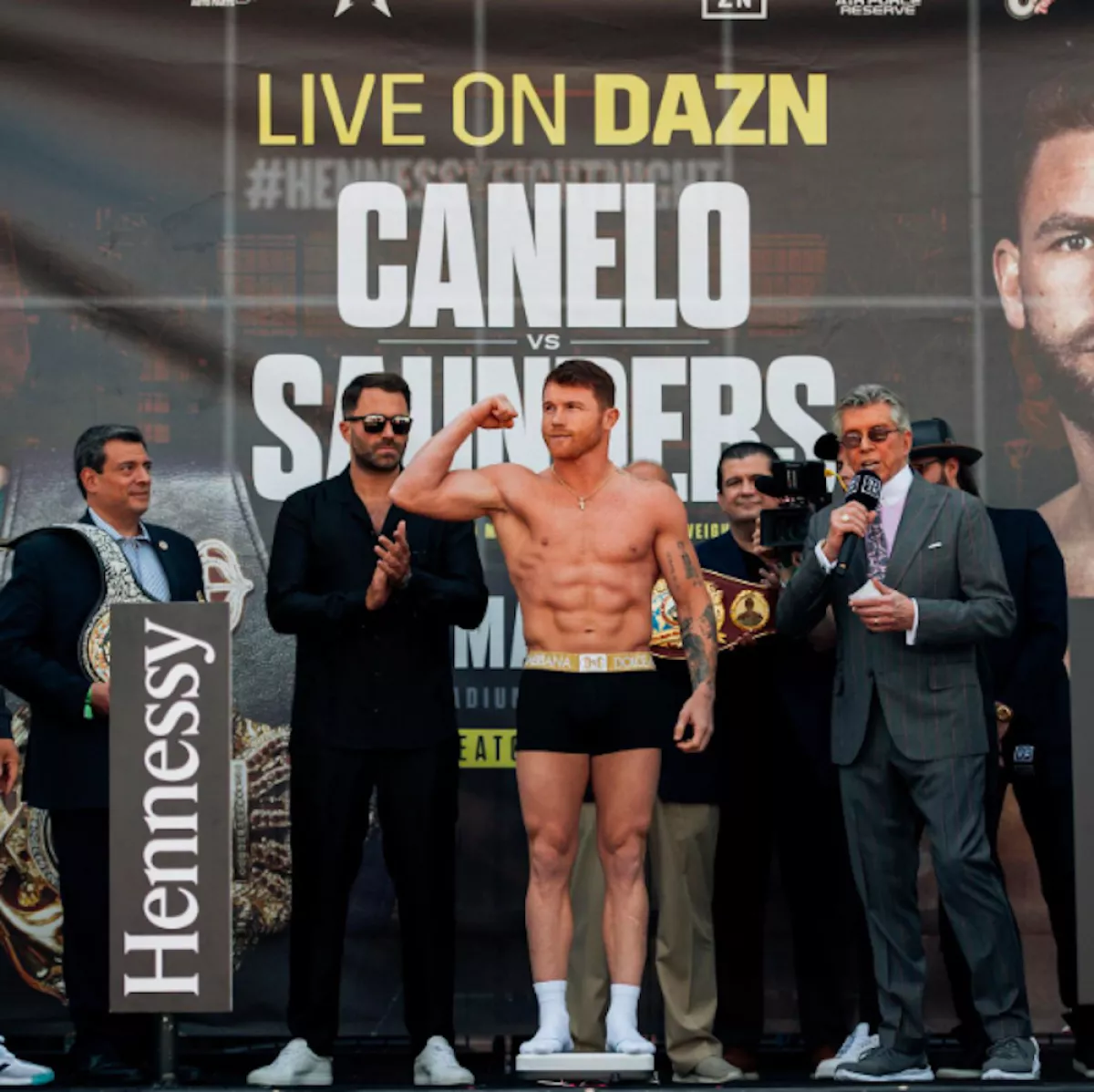 Canelo en Dolce & Gabbana.jpg