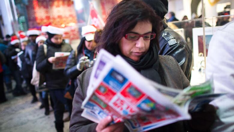 El frío no disminuyó las largas filas de personas a la espera del primer minuto del viernes.