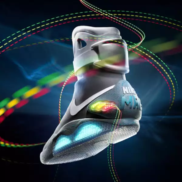 “Queríamos transmitir el entusiasmo que las personas tienen por los mejores zapatos de la historia, y por ‘Volver al Futuro’, en una acción positiva”, dijo Mark Parker, CEO de Nike.