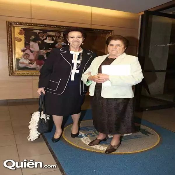 Martha Flores,Sor Salud