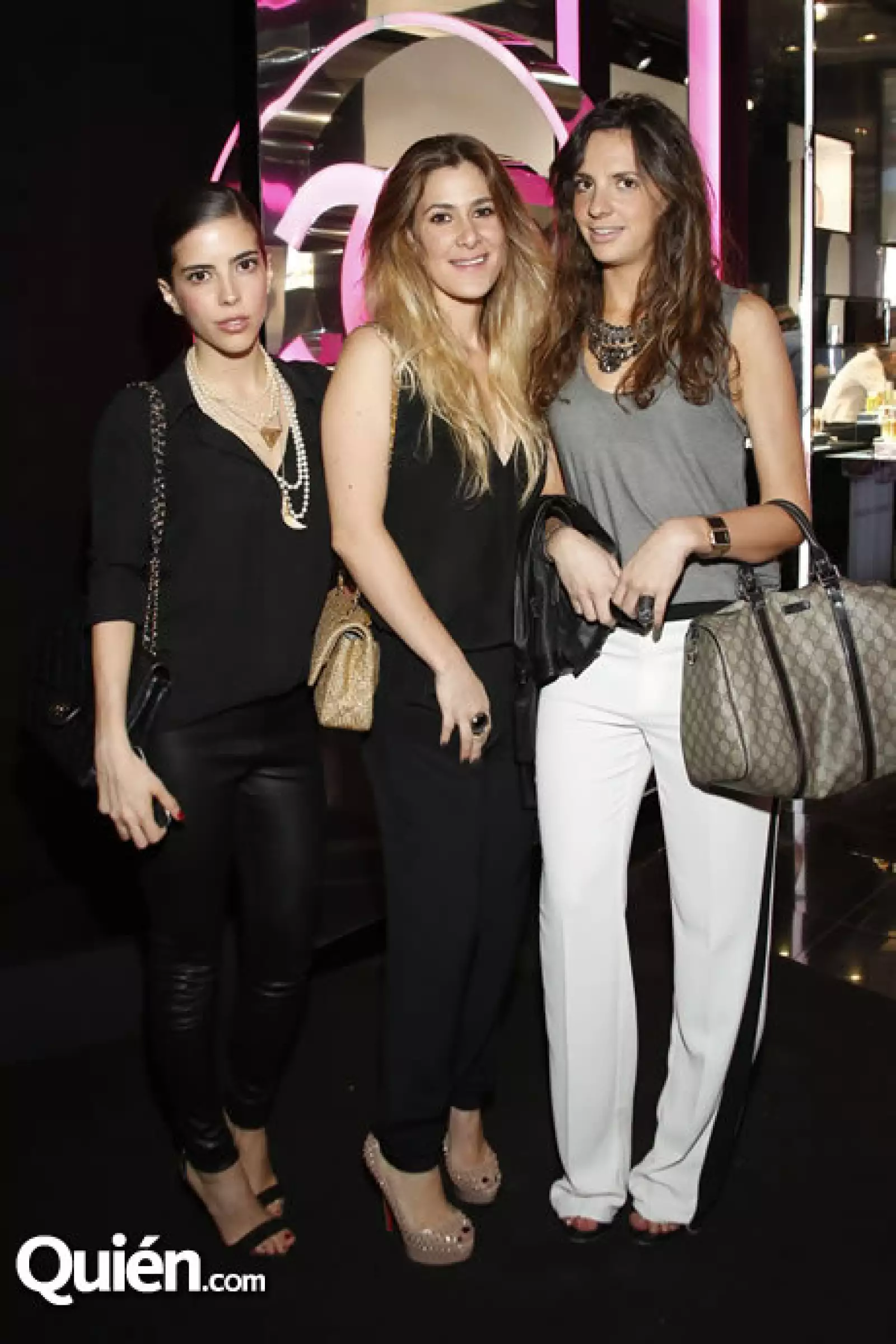 Vita Romo,Susana Ruz,Mariangeles Reygadas