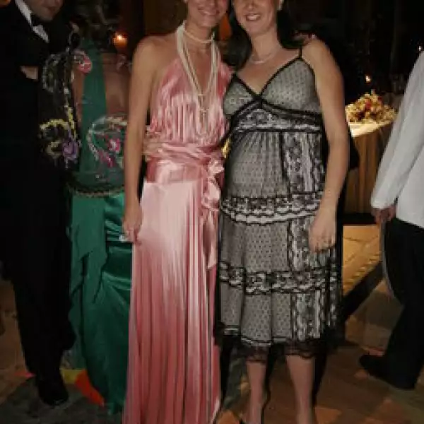 Daniela Esteves, Mónica Pérez Simón