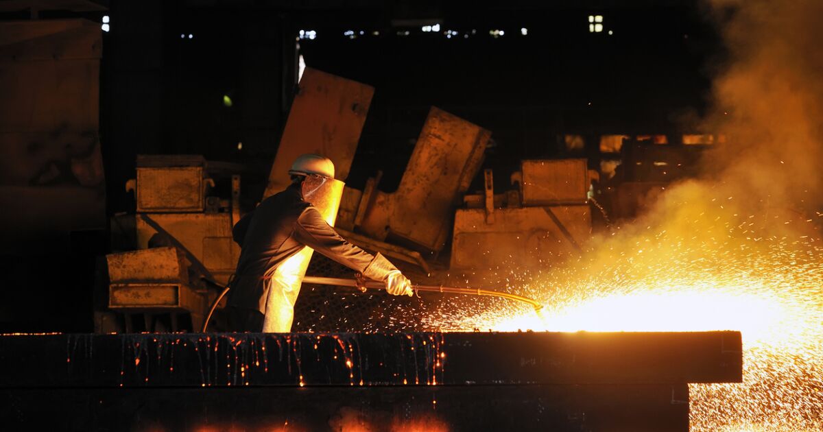 Acero mexicano busca exentar impuestos estatales

El estudio de CRU Consulting señala que la industria acerera mexicana es la de menores emisiones contaminantes respecto otros países.