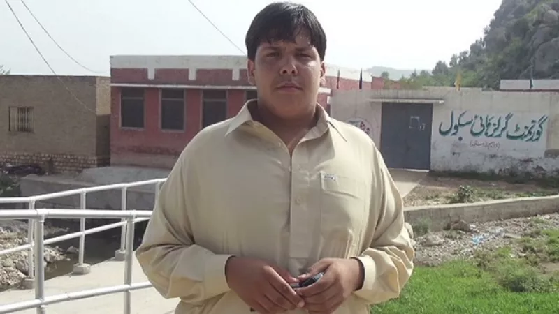 niño que murio al intentar detener a un atacante suicida