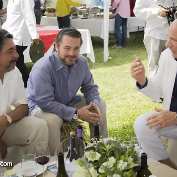 Ricardo Garrido,Fernando Olivera Rocha,Francois Sicart