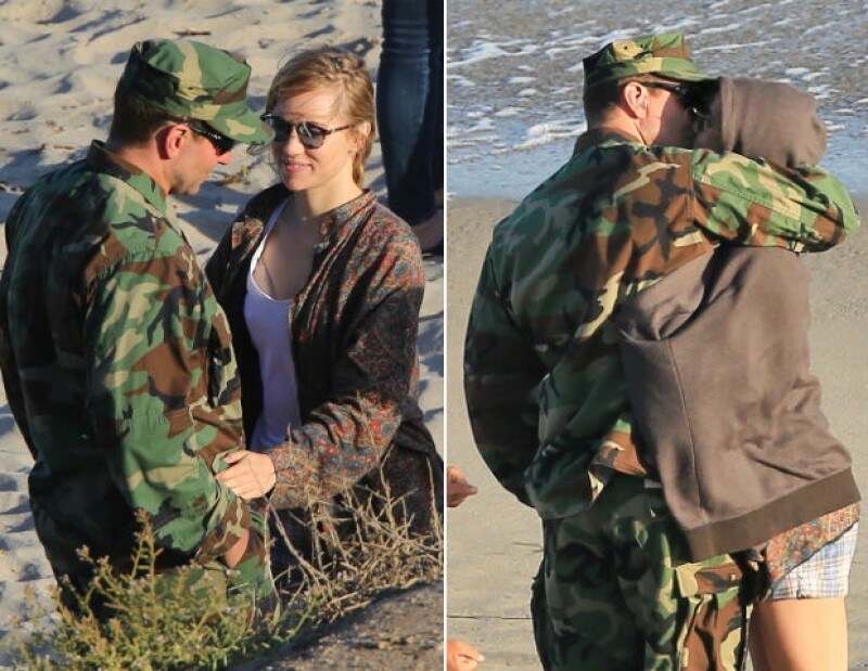 Suki decidió sorprender a Bradley en pleno rodaje para crear un momento romántico.