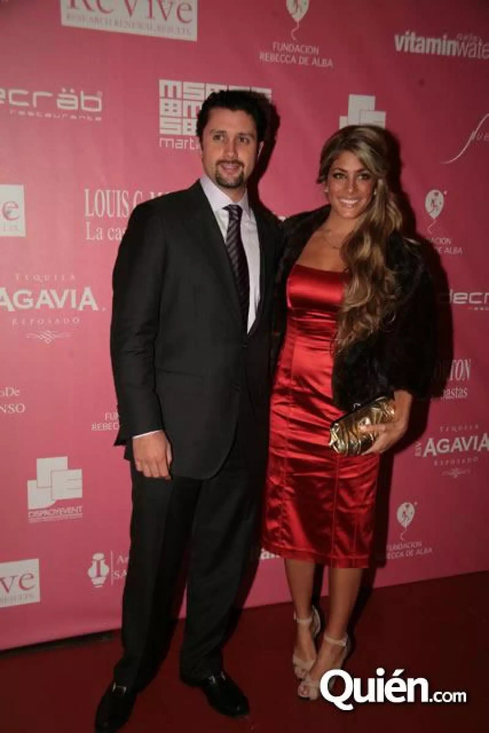 Cajas en subasta revive el arte