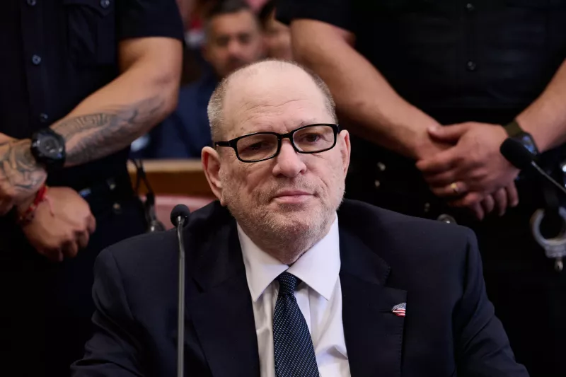 Harvey Weinstein abusó de su poder, dice fiscal en nuevo juicio por agresión sexual