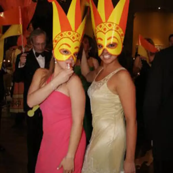 Daniela Flores, Jimena Flores