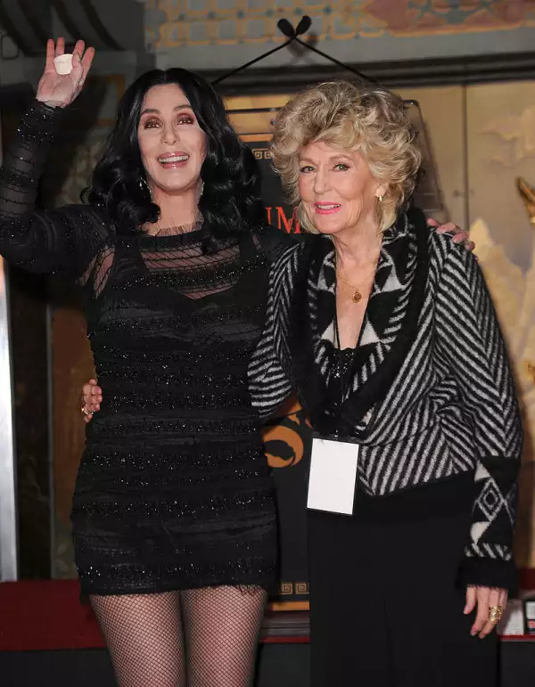 cher-giorgia-holt