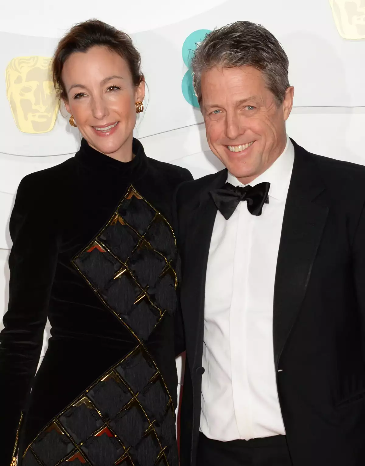 Hugh Grant y Anna Elisabet Eberstein.