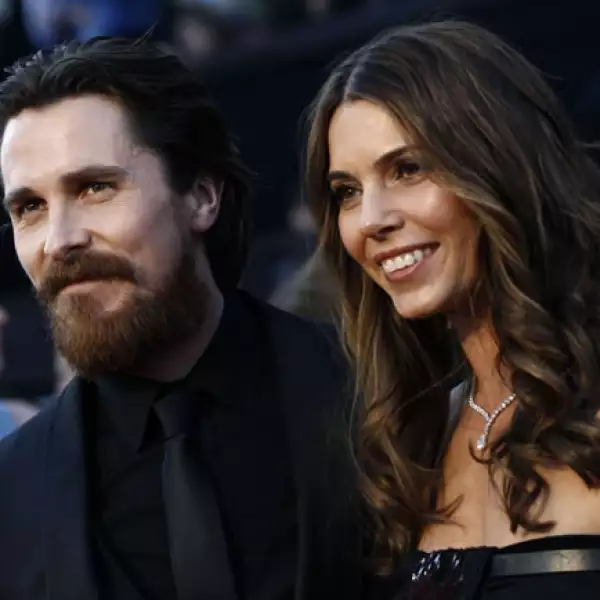 Christian Bale con su esposa, Sibi Blazic.