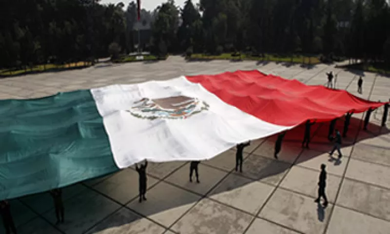 La agencia Moodys aseguró que no rebajará la nota de México mientras tenga altas reservas internacionales. (Foto: AP)