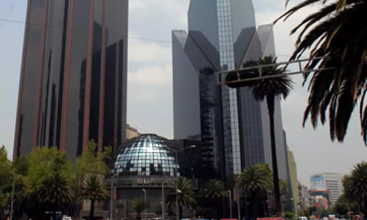 Las acciones de Cemex subieron 3.87% en la Bolsa mexicana luego del sismo. (Foto: Notimex)
