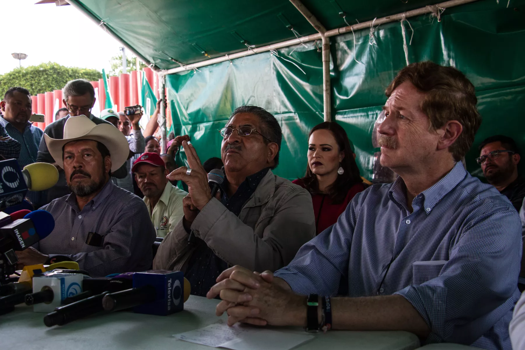 Campesinos y panistas
