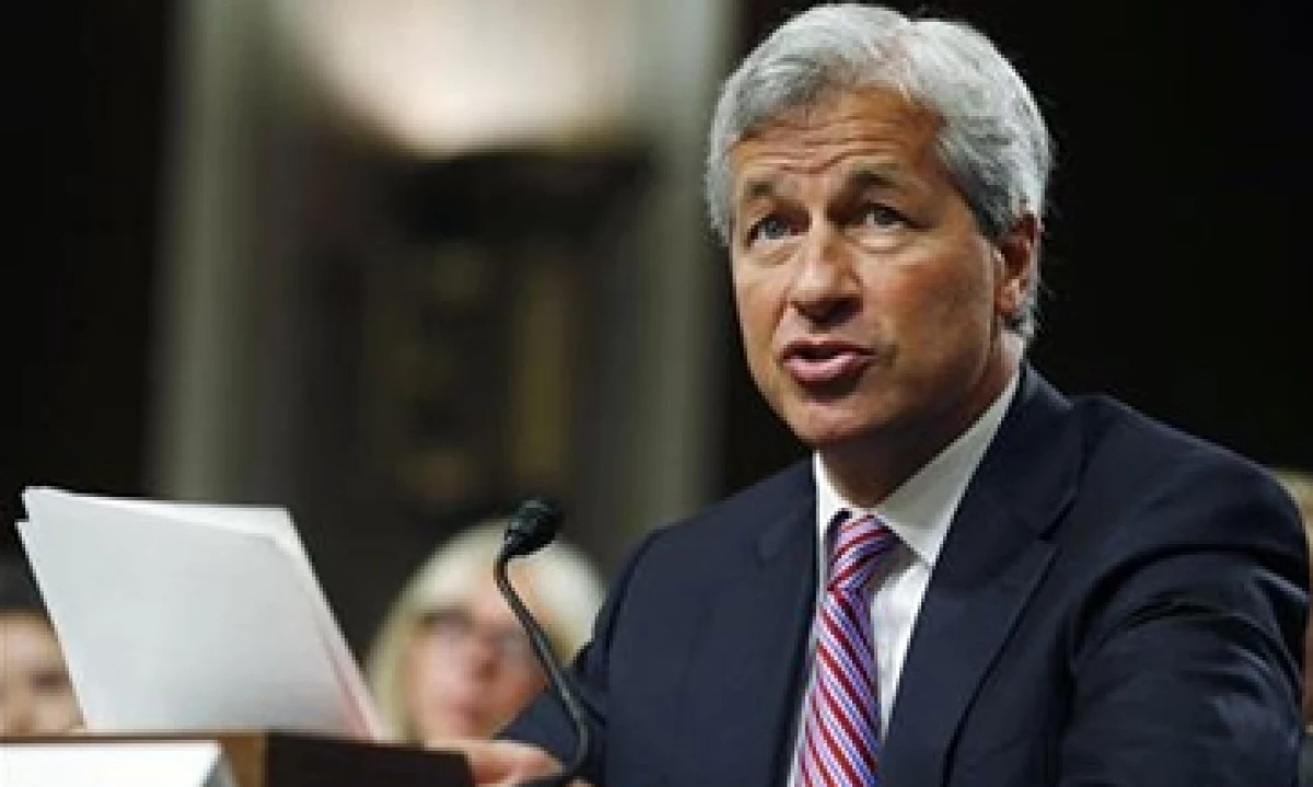 Jamie Dimon, presidente ejecutivo de JPMorgan, busca aliviar los problemas legales que enfrenta el banco. (Foto: Reuters)