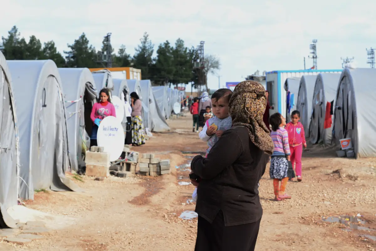people in refugee camp
