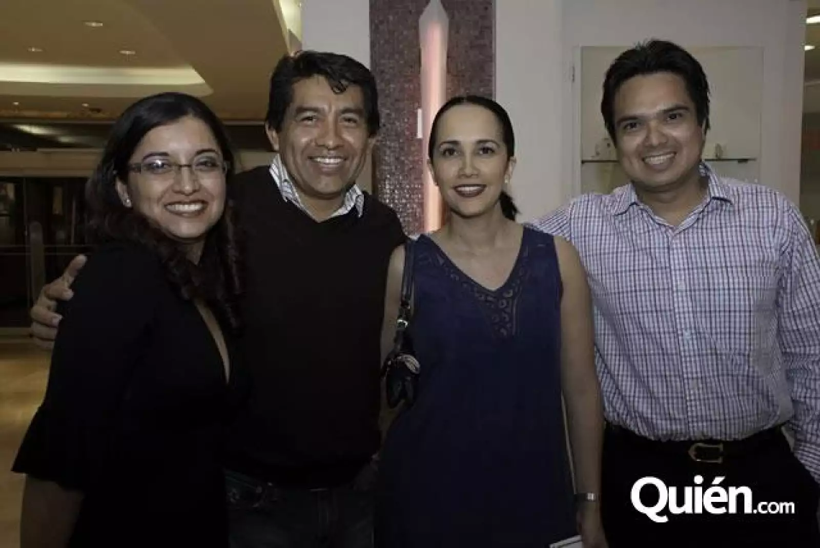 Inauguran tienda BCBG