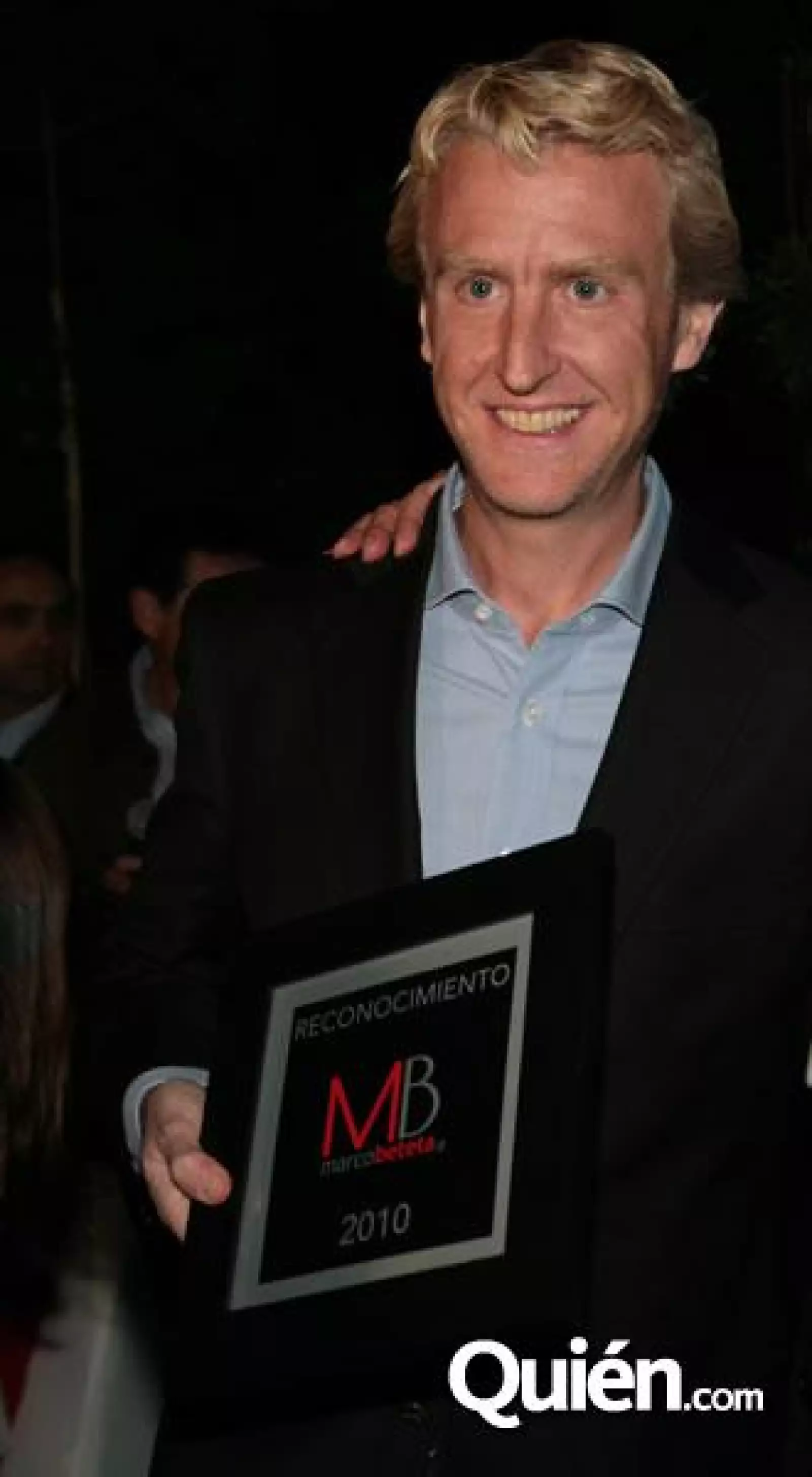 Marco Beteta entrega reconocimientos a los mejores Restaurantes