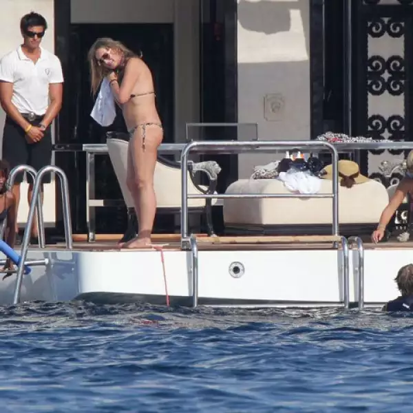 Las modelos son amigas desde hace tiempo, aunque hace algunos años se rumoraba que Leonardo llegó a salir con Naomi.