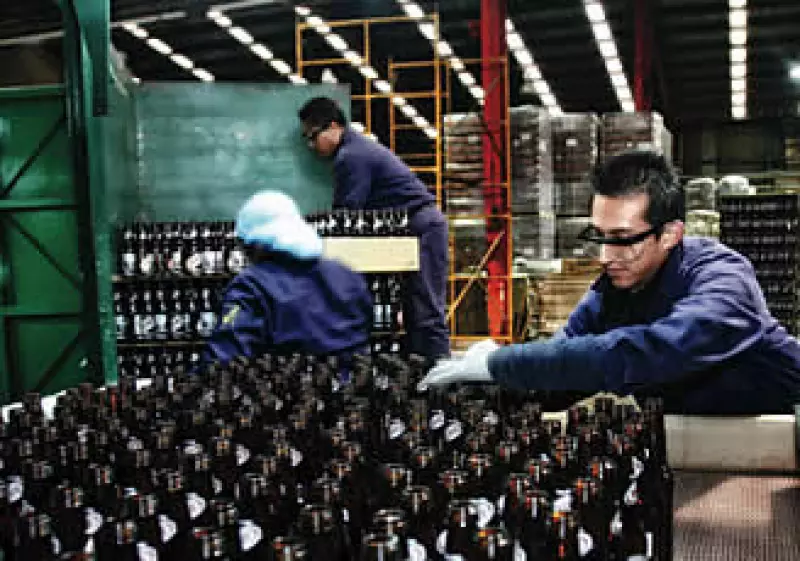 Las ventas trimestrales de envases Vitro bajaron 40.3%. (Foto: archivo)