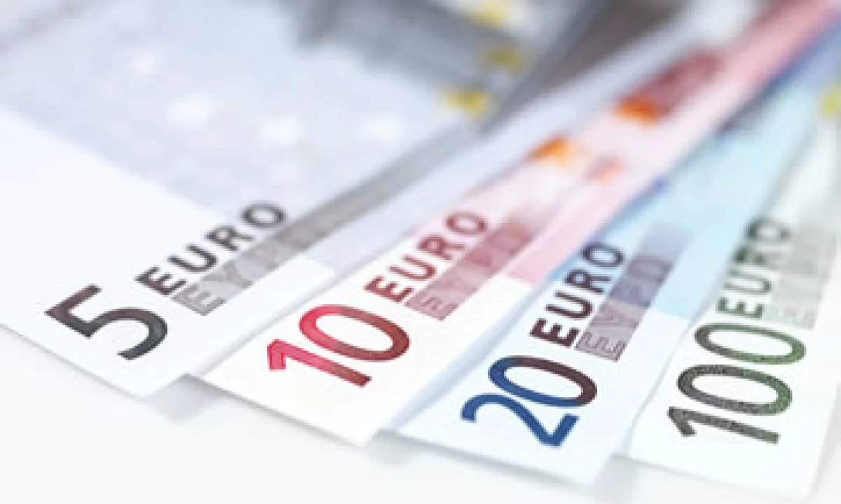 Las preocupacioanes por el abismo fiscal han depreciado al dólar a mínimo de un mes contra una cesta de monedas. (Foto: Getty Images)