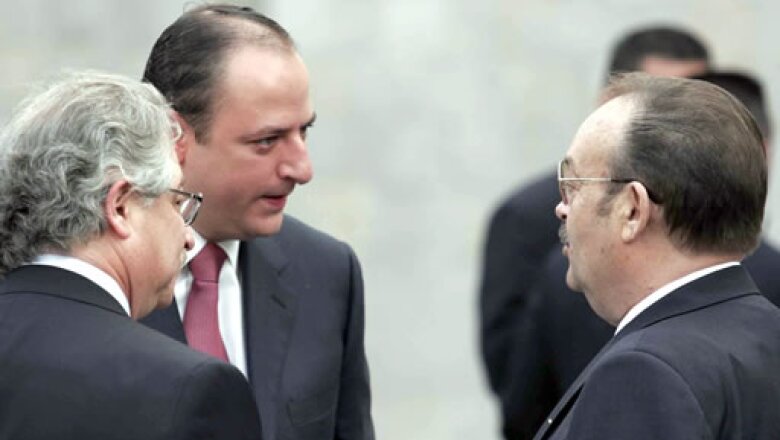 Juan Francisco Ealy Jr., director general de El Universal, y Mario Vázquez Raña, presidente de la Organización Editorial Mexicano.