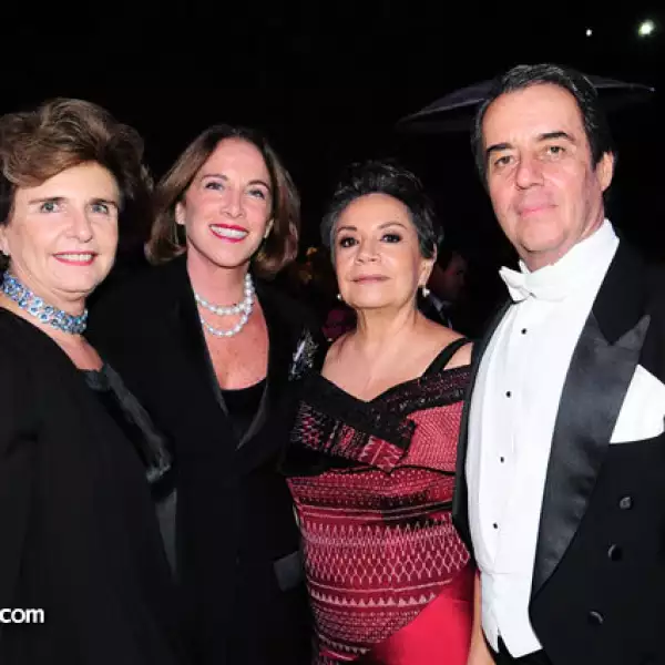 Patricia Pizarro, Alejandra Lerdo, Patricia Orzua y Guillermo Arce