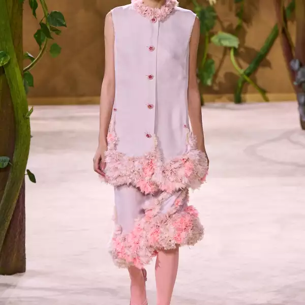 Chanel HC F26 044.jpg