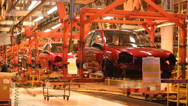 La planta de GM en Ramos Arizpe, Coahuila, inició la producción de este vehículo, que estuvo presente en México durante 19 años.